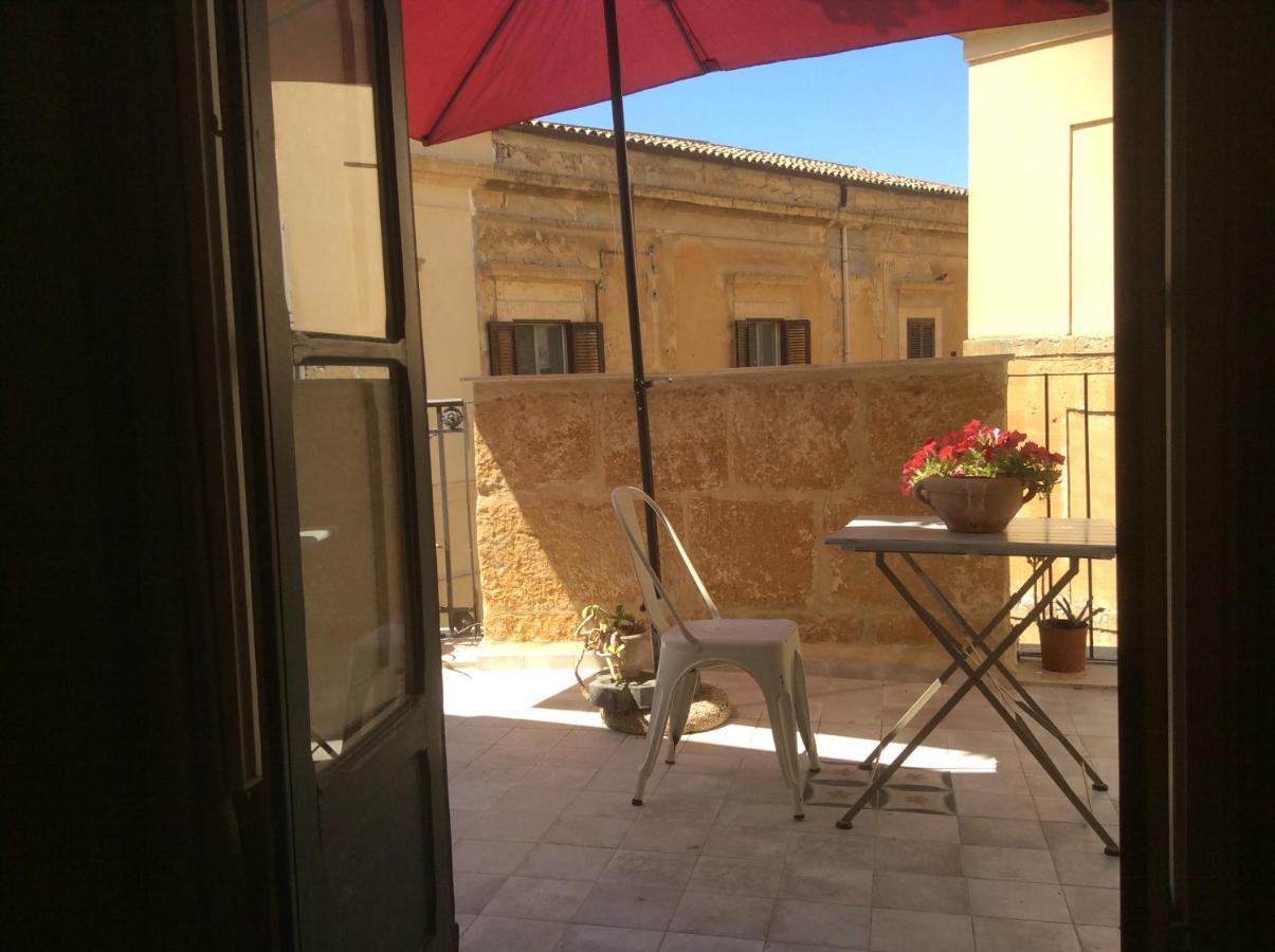 Charme In Centro - Tourist Rental Agrigento Exteriör bild