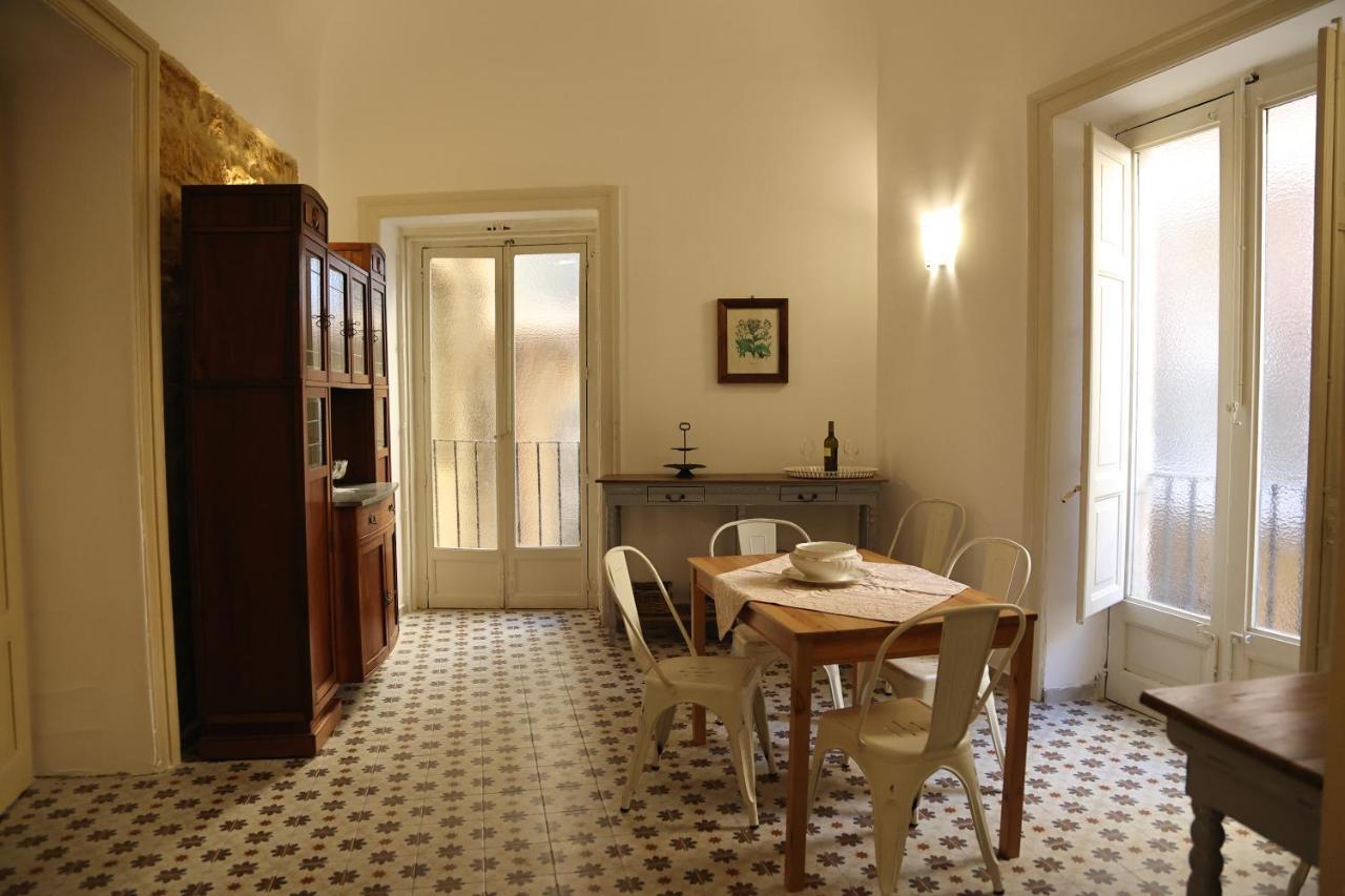 Charme In Centro - Tourist Rental Agrigento Exteriör bild