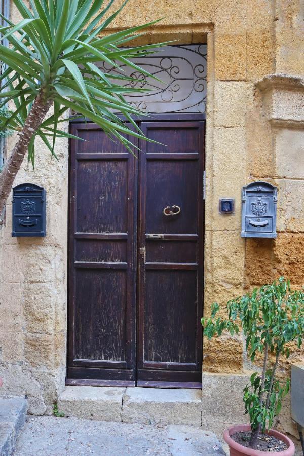 Charme In Centro - Tourist Rental Agrigento Exteriör bild
